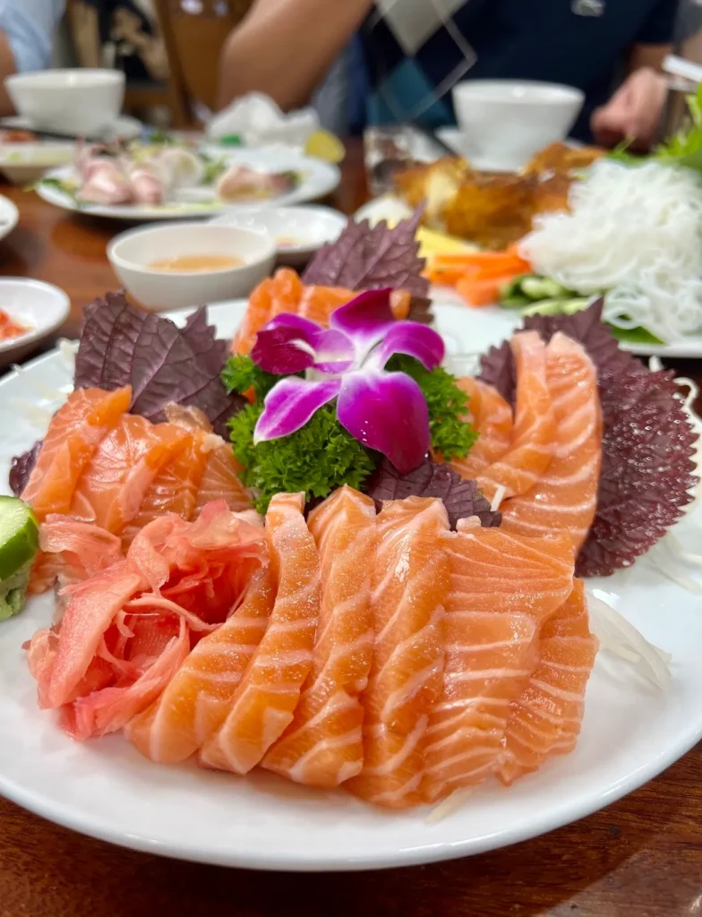 Sashimi Hải sản Biển Đông Long Biên