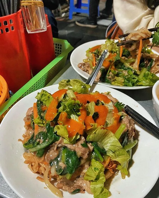 Phở xào Hàng Thiếc