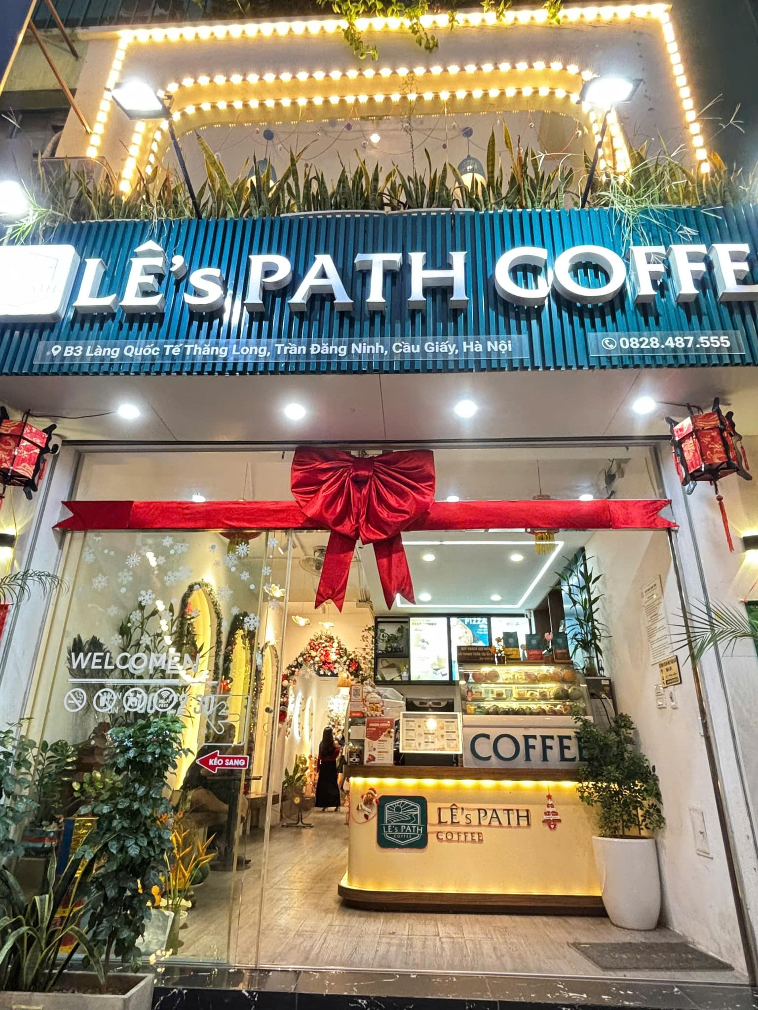 10 quán cafe trang trí Noel đẹp Hà Nội tha hồ check-in