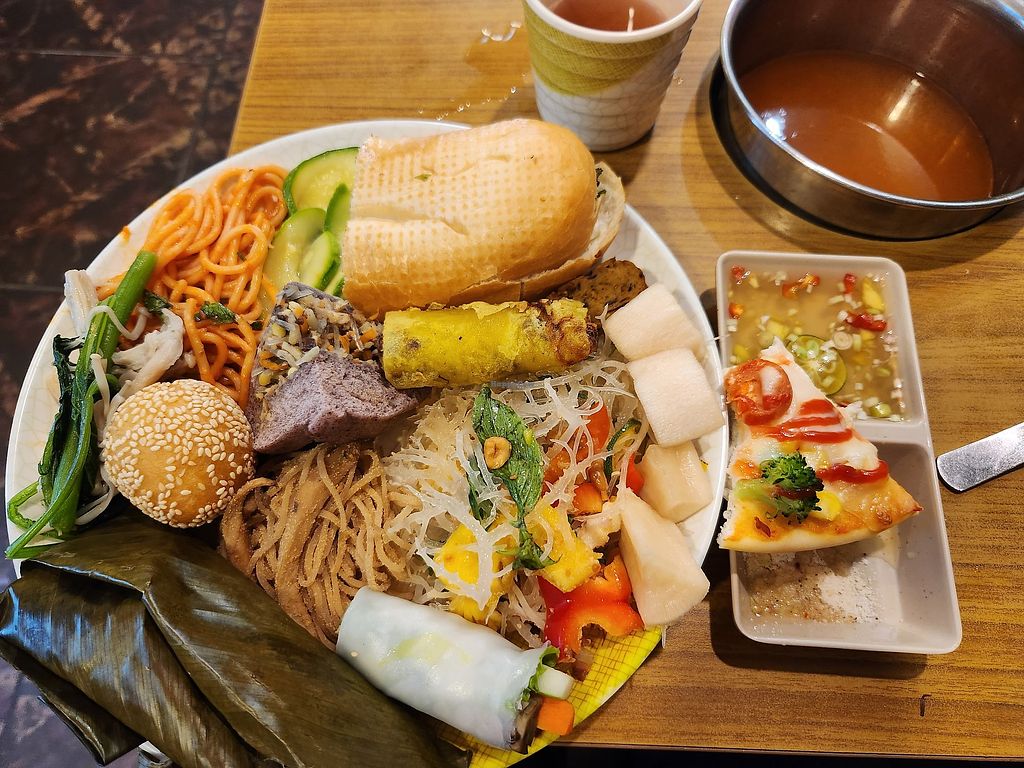 Top 7 quán buffet chay Cầu Giấy ngon ăn là nhớ