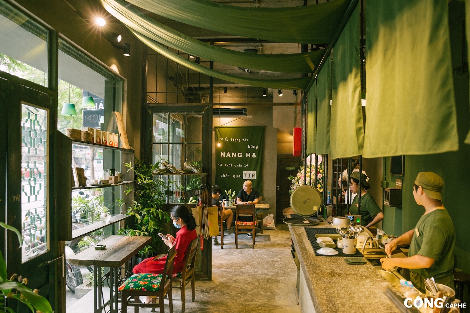 Top 10 quán cafe mở xuyên tết ở Hà Nội, lập team du xuân