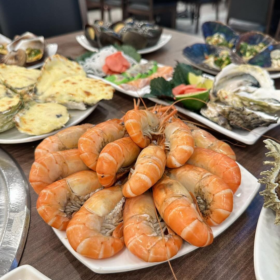 nhà hàng poseidon buffet royal city 2