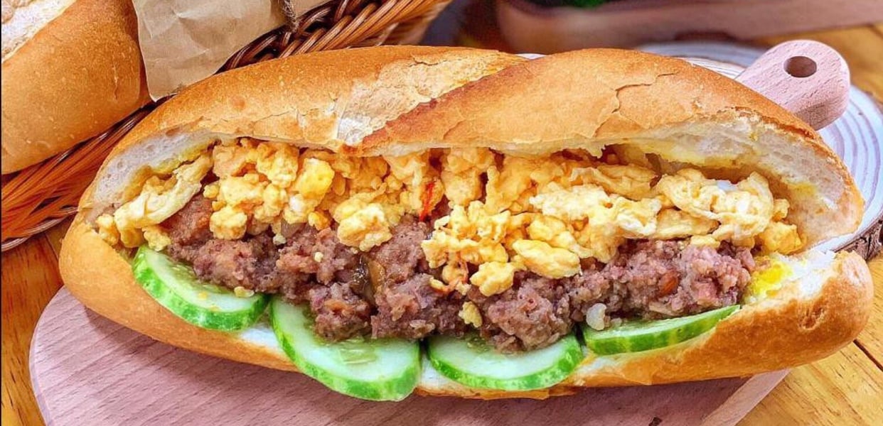 Top 10 quán bánh mì Hà Nội ngon nức tiếng