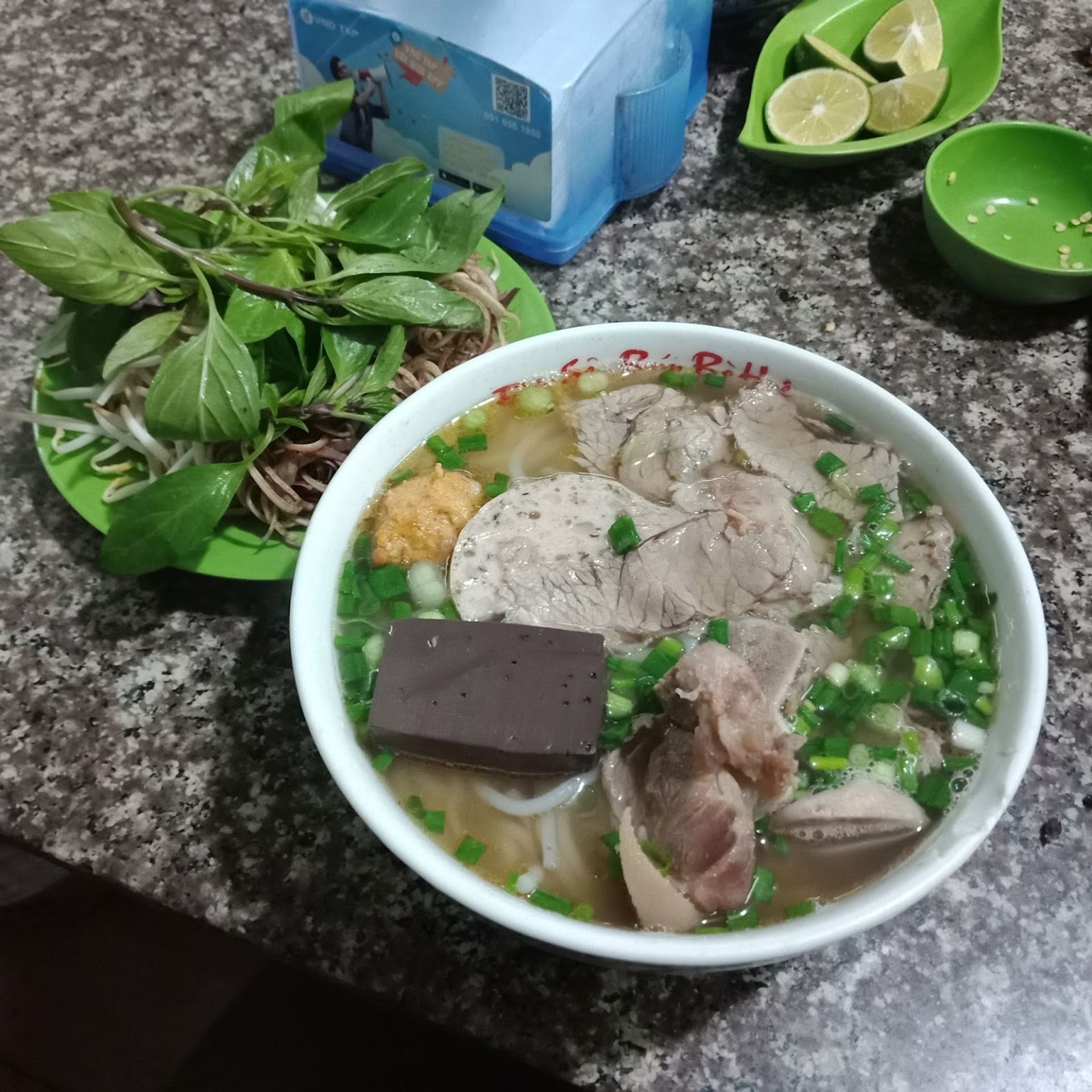 Top 10 quán bún bò Huế Cầu Giấy ngon, nổi tiếng