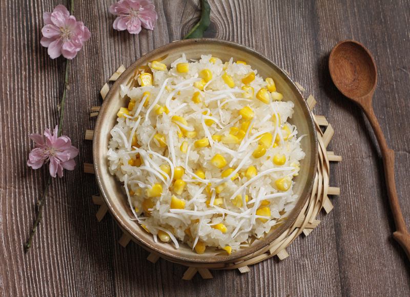 Tiệm Nhà Pao - Chè Khúc Bạch & Xôi Dừa